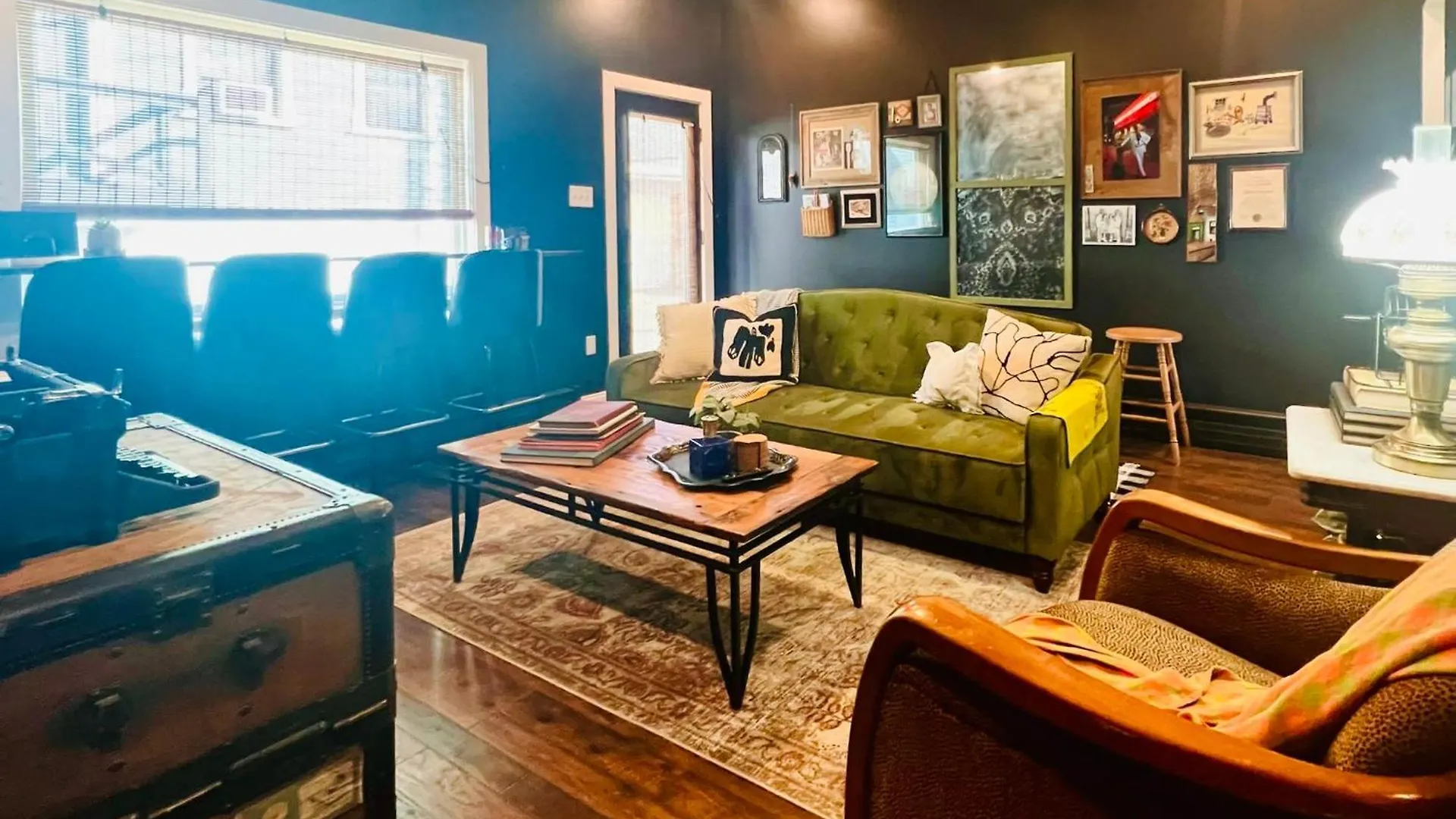 Drifterland Artistic Retreat In Lawrenceville Pittsburgh